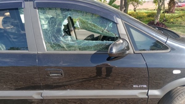 Prefeitura emite nota oficial sobre ataque contra carro do prefeito