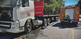 Incêndio destrói cabine de caminhão na BR 282