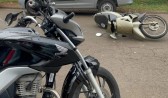 Homem e mulher sofrem ferimentos graves após colisão entre duas motos no bairro Cristo Rei