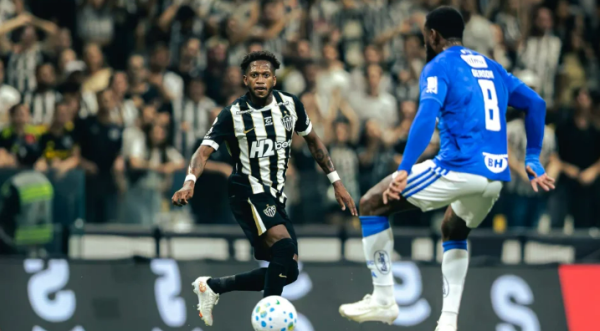 Galo vira sobre o Cruzeiro e garante vaga na semifinal da Copa do Brasil