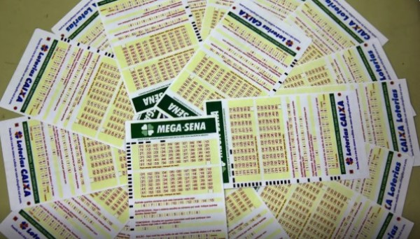 Mega-Sena acumula e prêmio principal vai para R$ 6,5 milhões
