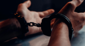 Homem é preso após roubar e ameaçar a própria mãe