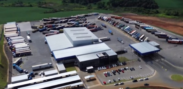 Aduana fecha 2025 com recorde no volume anual de caminhões e de documentos