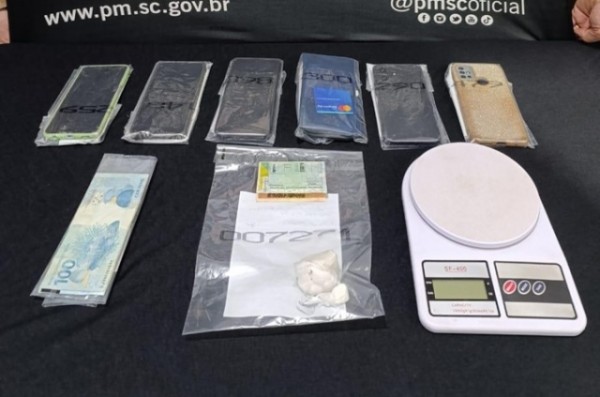 Homem é preso por tráfico de drogas