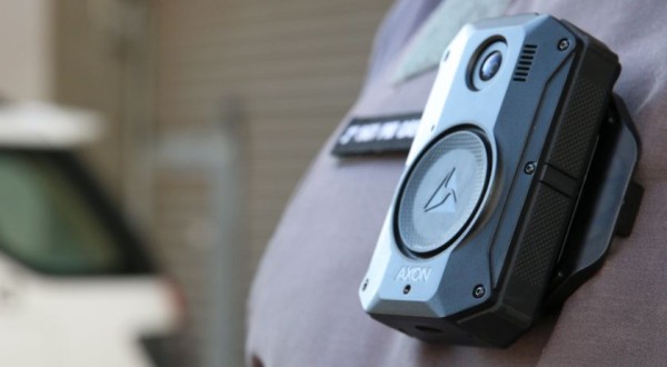 EUA doam 400 câmeras para uniformes policiais ao Brasil