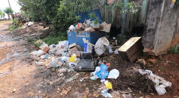 Moradores do Bairro Joana denunciam descaso no trabalho da coleta seletiva de lixo