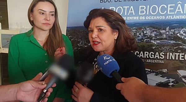 Vice-governadora cumpre agenda no município e firma compromisso