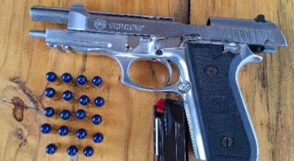 Homem é preso por porte ilegal de arma após confusão por aluguel