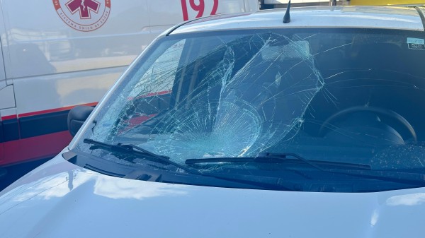 Ciclista fica ferido após ser atingido por veículo na Rua 15 de Novembro