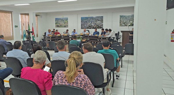 Câmara de Vereadores de Barracão realiza 8ª Sessão Ordinária com pauta voltada ao esporte e indicações legislativas