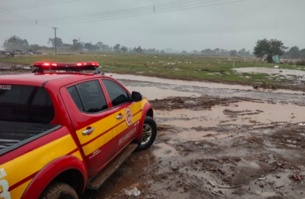SC envia bombeiros e cães de busca para simulado interestadual no RS