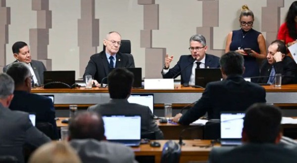 CPI do Crime aprova pedido para investigar beneficiários do Master