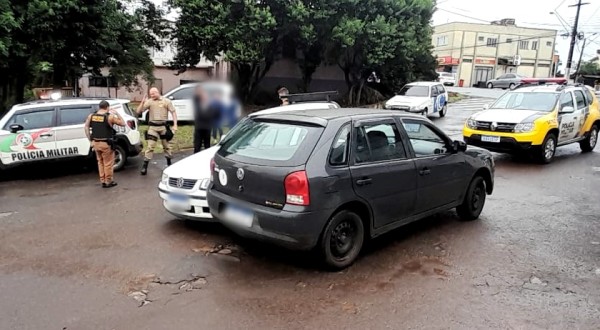 Colisão entre dois automóveis mobiliza Polícia e Corpo de Bombeiros