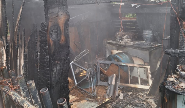 Incêndio atinge casa no bairro São Cristóvão