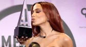 Anitta se torna a primeira artista brasileira a vencer o American Music Awards