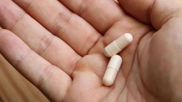 Estudo alerta para riscos do uso prolongado do medicamento omeprazol