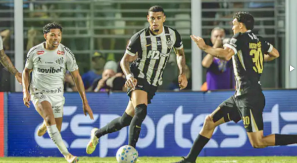 Santos vence o Atlético-MG na Vila Belmiro com gol de Moisés