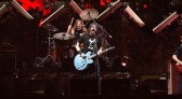 Baterista do Foo Fighters usou opioides, maconha e antidepressivos, diz relatório