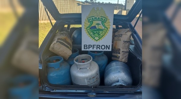 BPFRON apreende veículo carregado com produtos descaminhados