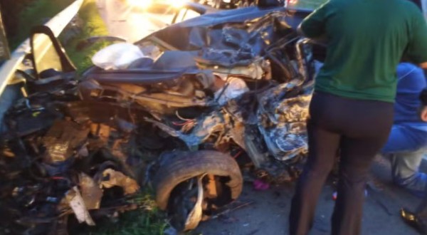 Pai, mãe e filha de 4 anos morrem em acidente na BR-116, no Paraná