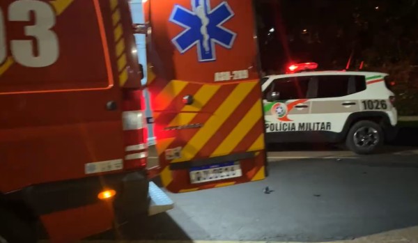 Menor causa acidente e foge do local deixando vítima com ferimentos graves
