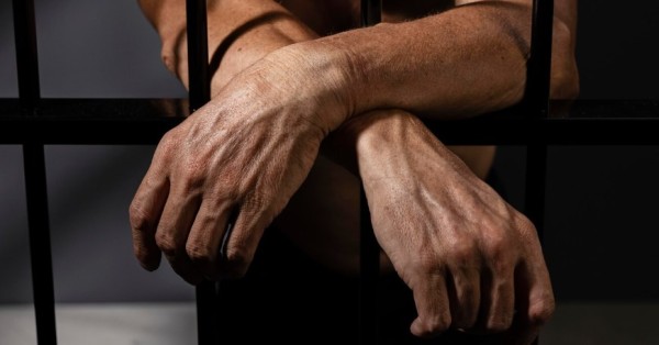 Homem com mandado de prisão é preso após troca de informações com a polícia argentina