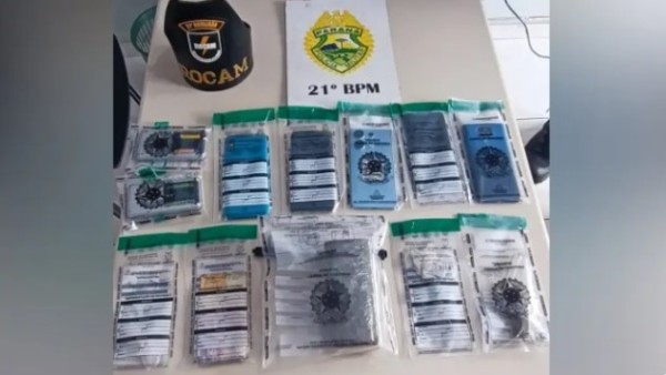 Dois homens e duas mulheres são presos por tráfico e posse de drogas