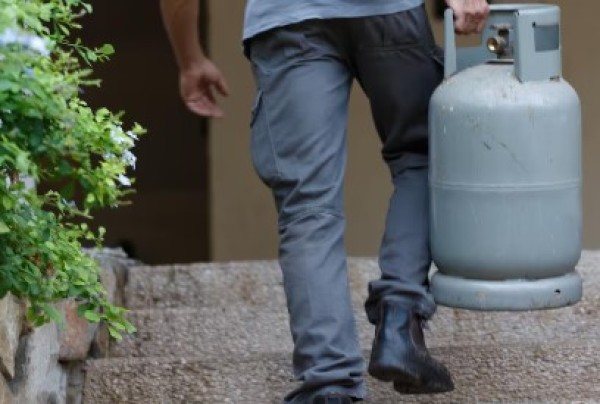 Suspeitos são detidos após furto de botijão de gás no centro