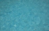 Criança de 2 anos sofre afogamento em piscina