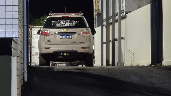 Homem é preso após agredir e ameaçar esposa