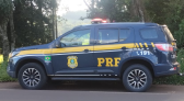 Caminhoneiro com mandado de prisão ativo é preso durante fiscalização da PRF