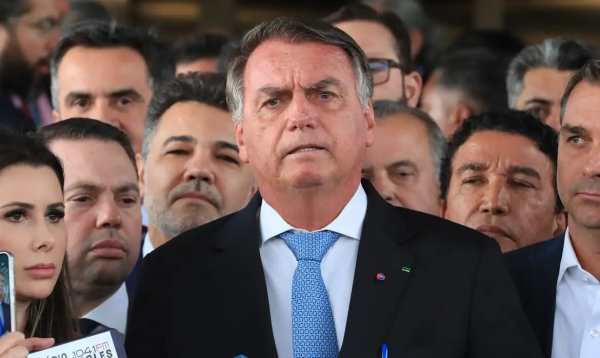 STF inicia julgamento de Bolsonaro e mais sete aliados