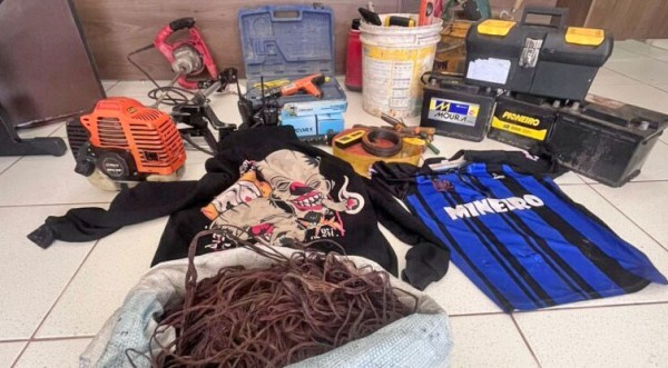 Polícia Militar prende duas pessoas por furto em obra e um por receptação