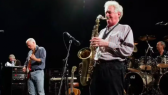 Dick Parry, saxofonista de clássicos do Pink Floyd, morre aos 83 anos