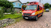 Trabalhador despenca de árvore enquanto fazia poda