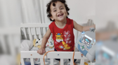Menino de Chapecó vive com alimentação pela veia e tratamento supera R$ 270 mil por ano
