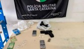 Mulher é amarrada por amigos, tem cabelo cortado e corpo ‘regado’ com gasolina em SC