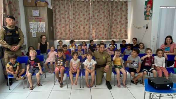 Semana Nacional do Trânsito: Polícia Militar realiza palestras educativas nas creches municipais