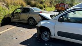 Colisão entre dois veículos deixa trânsito parcialmente interditado na PR 562