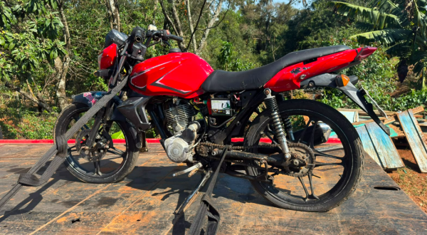 Jovem de 16 anos é apreendido com motocicleta furtada