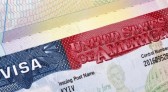 Visto americano: entenda as novas regras que aumentam custo, ampliam entrevistas e exigem acesso a redes sociais