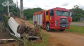 Mulher fica ferido após capotamento da PR 556