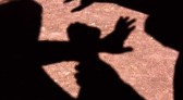 Homem é agredido por duas mulheres