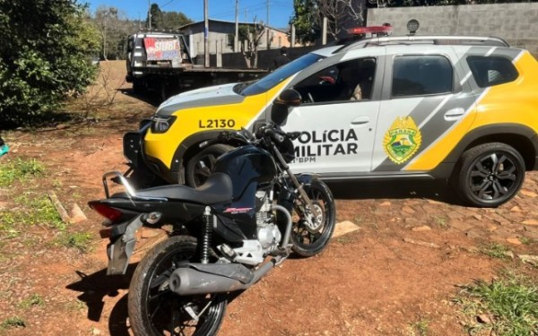 Moto furtada na noite de sábado é recuperada pela PM