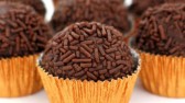 Doceira que matou adolescente com brigadeiros envenenados é presa em SC 11 anos após o crime
