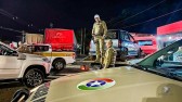 PMs são atacados a pedradas após perseguição em marcha ré em São Miguel do Oeste