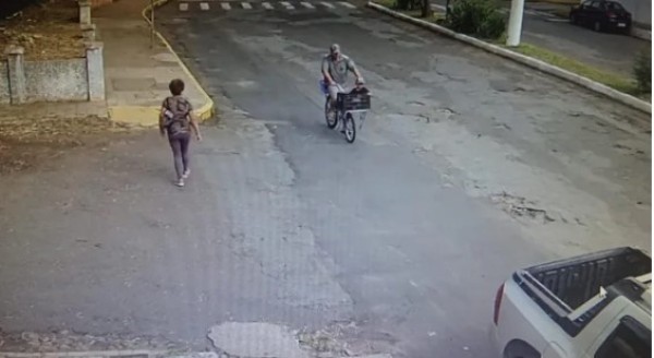 Pai circulou de bicicleta com filho por três horas antes de jogá-lo de ponte no RS