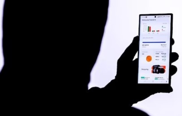 Um em cada quatro brasileiros foi vítima de golpes online no último ano, aponta pesquisa