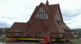 Igreja centenária é movida lugar por risco de desmoronamento
