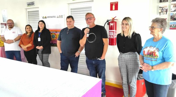 Administração realiza almoço em comemoração ao Dia das Mães